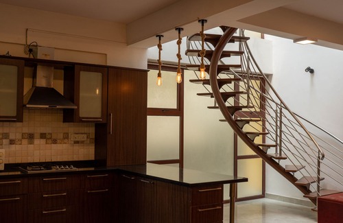 Vyalikaval HBCS Layout Villa | White Lotus By Orbit Hotels