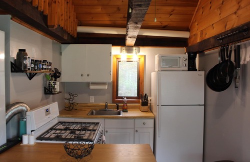 Campton Cottage | White Mountain Cozy Cottage with Touch of Modern