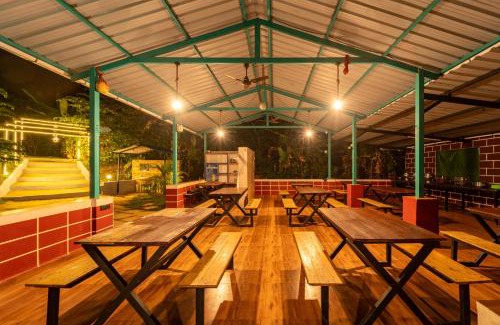 Dandeli House | white new