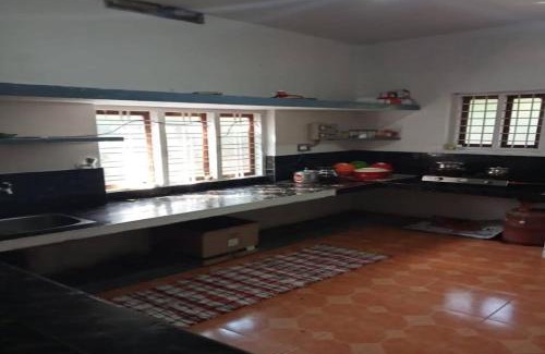 Mananthavady House | White Rose