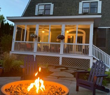 Kennebunk Bed & Breakfast | White Sails Inn