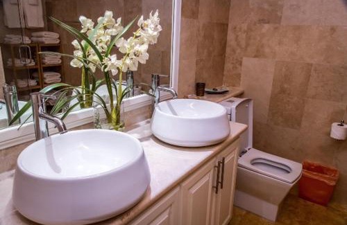 St. Lawrence Gap Apartment | White Sands Beach Condos