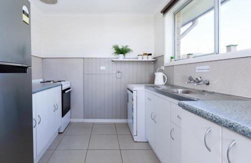 Four Mile Creek House | White Sands Coastal Getaway – Steps to the Shore