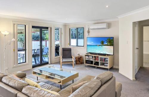 Huskisson Villa | White Sands Villa by Experience Jervis Bay