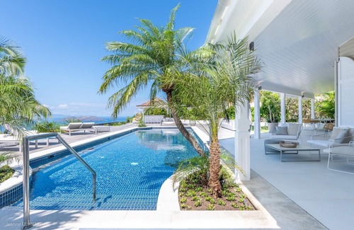 Camaruche Villa | White Sun (2/3 Rooms)