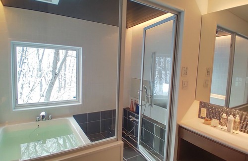 Shinano Cabin | White Tree Lodge