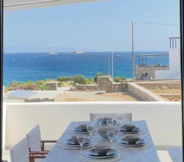 Logaras Apartment | White Wave
