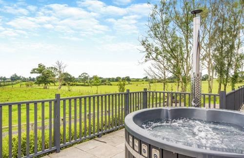 Wing Cottage | Whitehill Lodge - UK47194