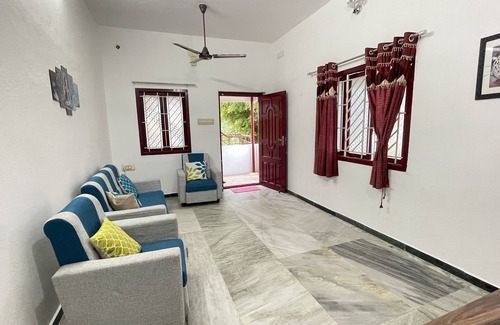 Coimbatore Apartment | WHITEHOUSE - HOME STAY