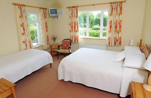 Ballina Bed & Breakfast | Whitethorn Lodge