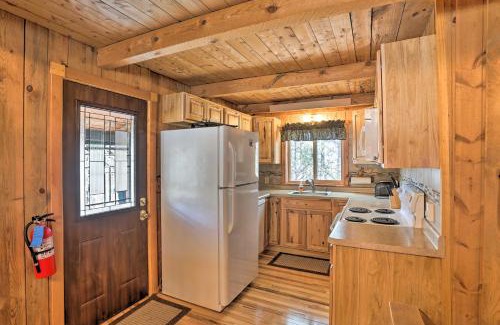 Deadwood House | Whitewood Cabin Deck, Gas Grill and Hot Tub!