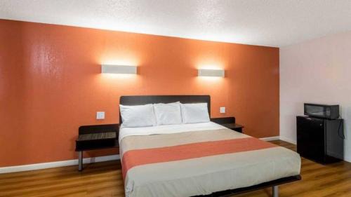 Clinton Hotel | Whitten Inn