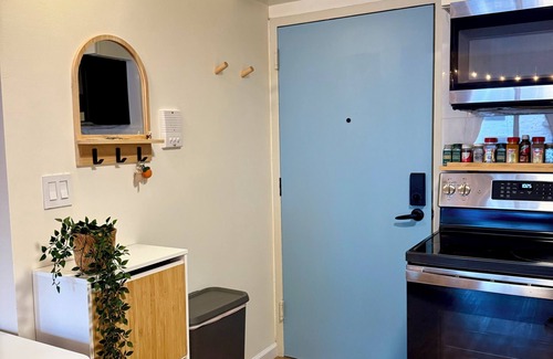 Hackensack Condo | Whole Hackensack Apartment close to NYC and MetLife