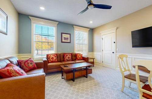 Holyoke House | Whole Home - Victory Residence