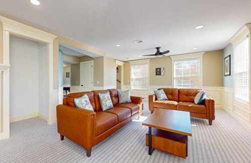 Holyoke House | Whole Home - Victory Residence
