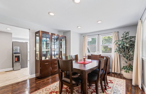 Foxboro House | Whole house Gillette Stadium Forest