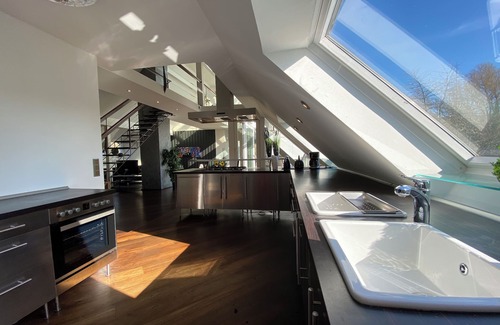 Altendorf House | Whole house near the trade fair for up to 20 people