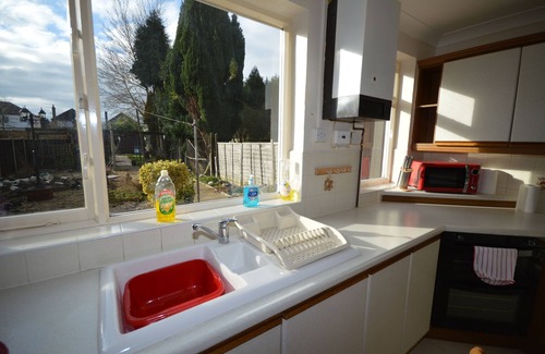 Hinckley House | ★ Whole House ★near town centre ★ off road parking ★