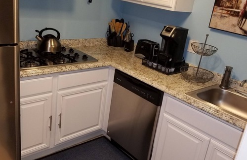 Harbor Apartment | Whole Studio-Private Entrance, Private Kitchen, Private Bathroom, reserv Parking