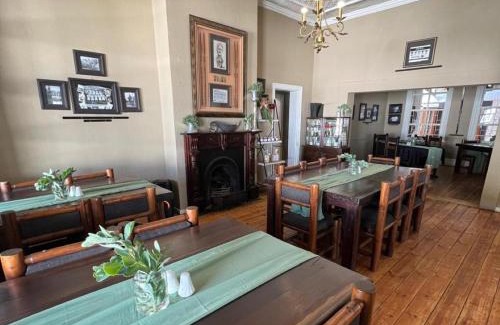 Bloemhof Cabin | WhyNot Restaurant & Guest Lodge