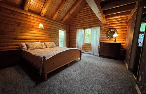 Chocorua Ski and Beach Cabin | Wicked-Awesome Log Cabin