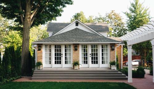 Saugatuck Bed & Breakfast | Wickwood Inn