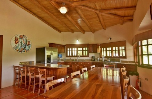 El Fosforo House | Wide Luxury Home with Pool & Jacuzzi access & Amazing Volcano and Lake views