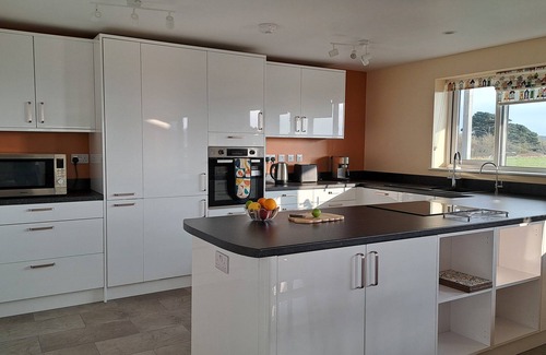 Weymouth House | Wide open views. High Spec. Easy access to Weymouth and local facilities.