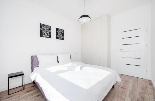 Lodz Apartment | Widzewska Superior Apartment by BookingHost