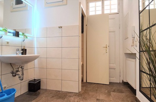 Rudolfsheim-Funfhaus Apartment | Wiener Buddha Style Flat - Märzstraße City Apartment