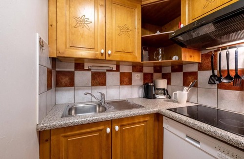Lanslevillard Apartment | Wifi, 200m from ski slopes, fitness, sauna, parking, tv, ski locker, 36m², Val Cenis