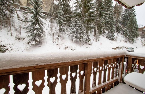 Valfrejus Apartment | Wifi, 70m from ski slopes, 1st floor, view mountain, balcony, tv, ski locker, 19m², Valfréjus