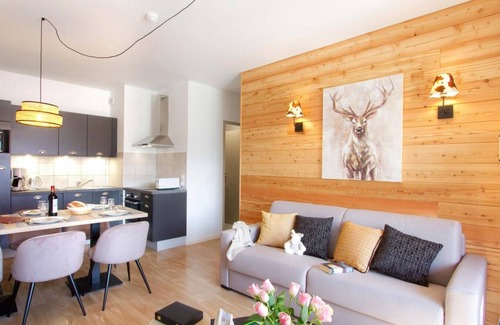 Orcieres-Merlette Apartment | Wifi, 90m from ski slopes, fitness, swimming pool, terrace, balcony, tv, 45m²
