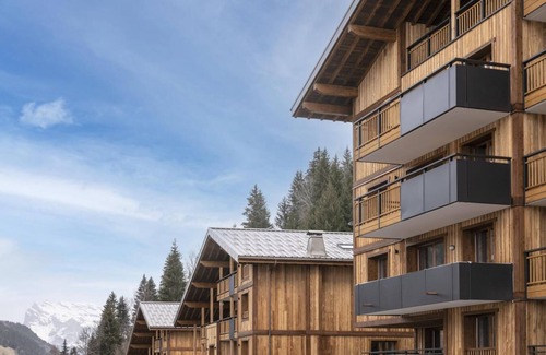 Les Contamines-Montjoie Apartment | Wifi, fitness, swimming pool, sauna, hammam, balcony, parking, tv, ski locker, 65m²