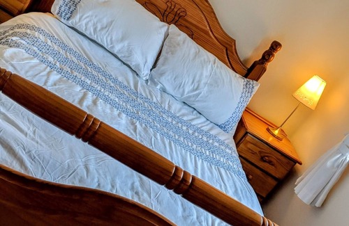 Bunnyconnellan Cottage | WILD ATLANTIC WAY, cosy 2 bedroom Mayo home sleeps 4 guests, nr. Ballina & Beach
