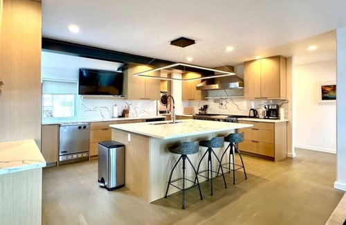 Dayton House | Wild Flower Cove Summ