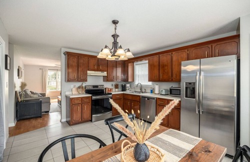 Clarksville House | Wild Joy| King Bed, Pet-Friendly Stay, Fenced Yard