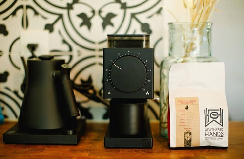 Dripping Springs Apartment | Wild Oak Cottage, Cabin on cliff w pro coffee!