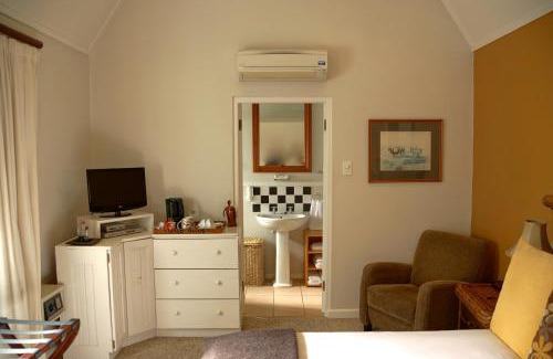 Claremont House | Wild Olive Guest House & Villa