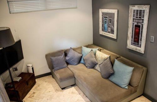 Claremont House | Wild Olive Guest House & Villa