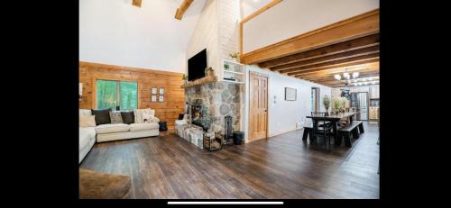 Newaygo Cabin | Wild River Lodge