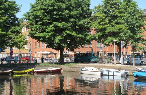 Amsterdam West Bed & Breakfast | Wild Roses