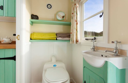 Etchinghill Cabin | Wild Valley Retreat.