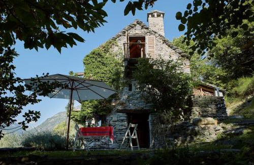 Isorno House | Wild Valley Rustico Style in Valle Onsernone