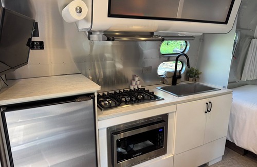 Ashland House | Wildflower Airstream with 4 Person Hot Tub