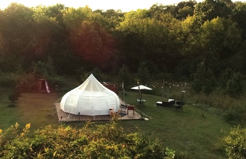 Lewisburg Cabin | WILDFLOWER - Cozy & Romantic Glamping Yurt With Hot Tub
