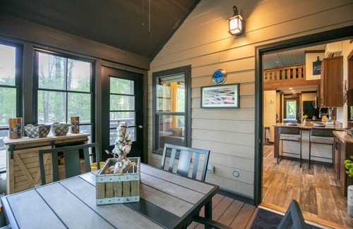 Tracy City Cabin | Wildwood Den at The Retreat at Water's Edge