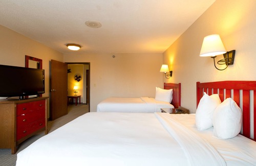 Clive Hotel | Wildwood Lodge