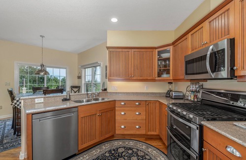 Laurel Park House | *Wildwood Mountain Lodge*Scenic View-Luxury Living Near Asheville/Hendersonville