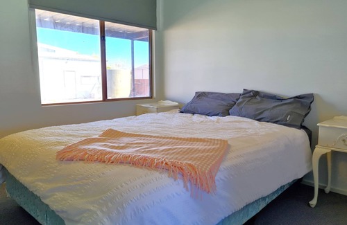 Port Victoria Hotel | Wilgra By The Beach, Port Victoria